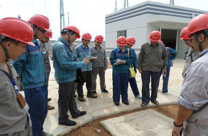 公司舉辦土建及電氣知識現(xiàn)場培訓(xùn)